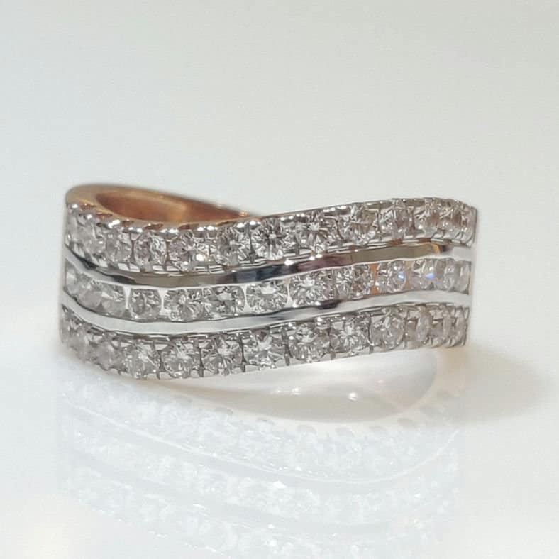 14K Gold Curved Lab Grown Diamond Wedding Band | Stackable Anniversary Ring