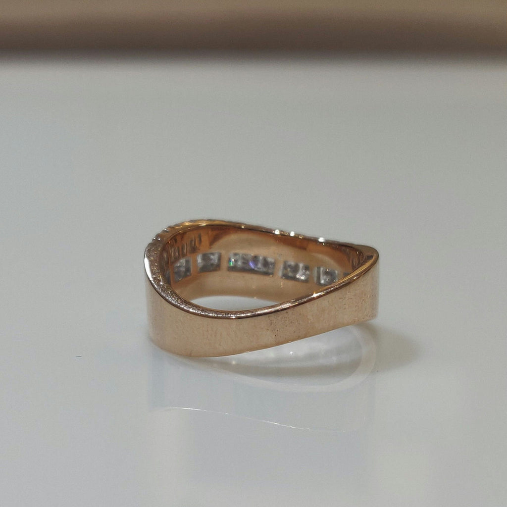 14K Gold Curved Lab Grown Diamond Wedding Band | Stackable Anniversary Ring