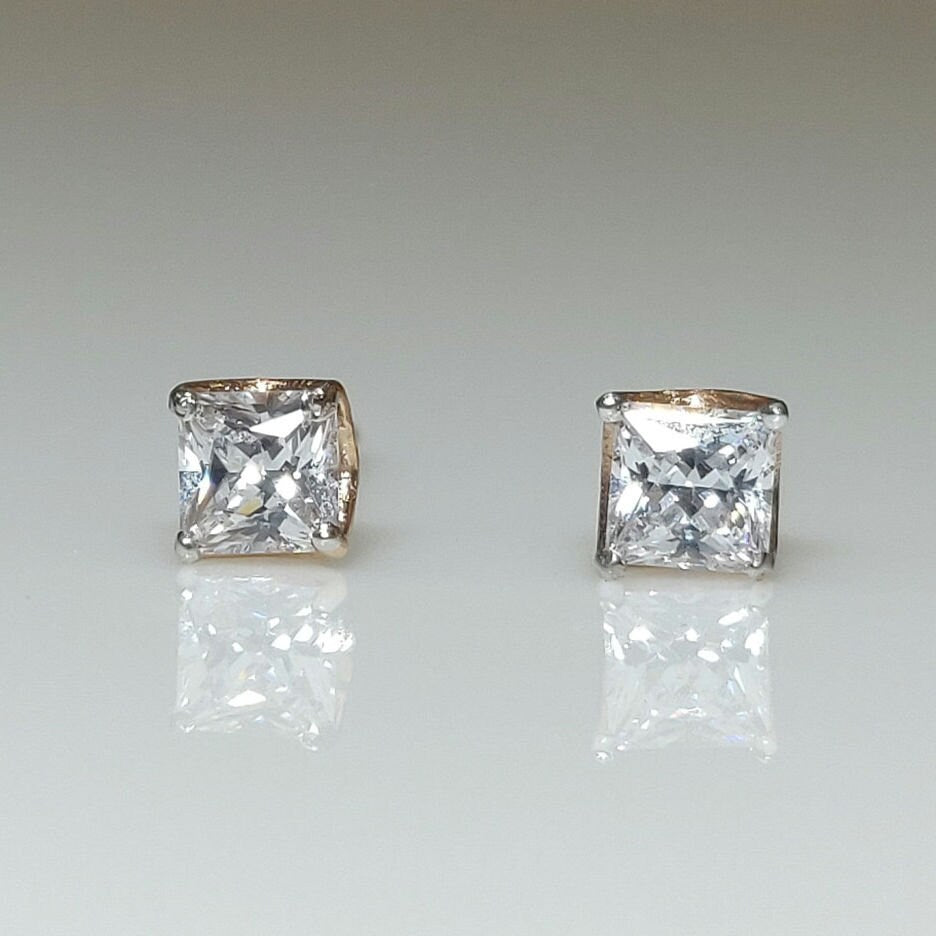Princess Cut Lab Grown Diamond Stud Earrings | 14K Gold