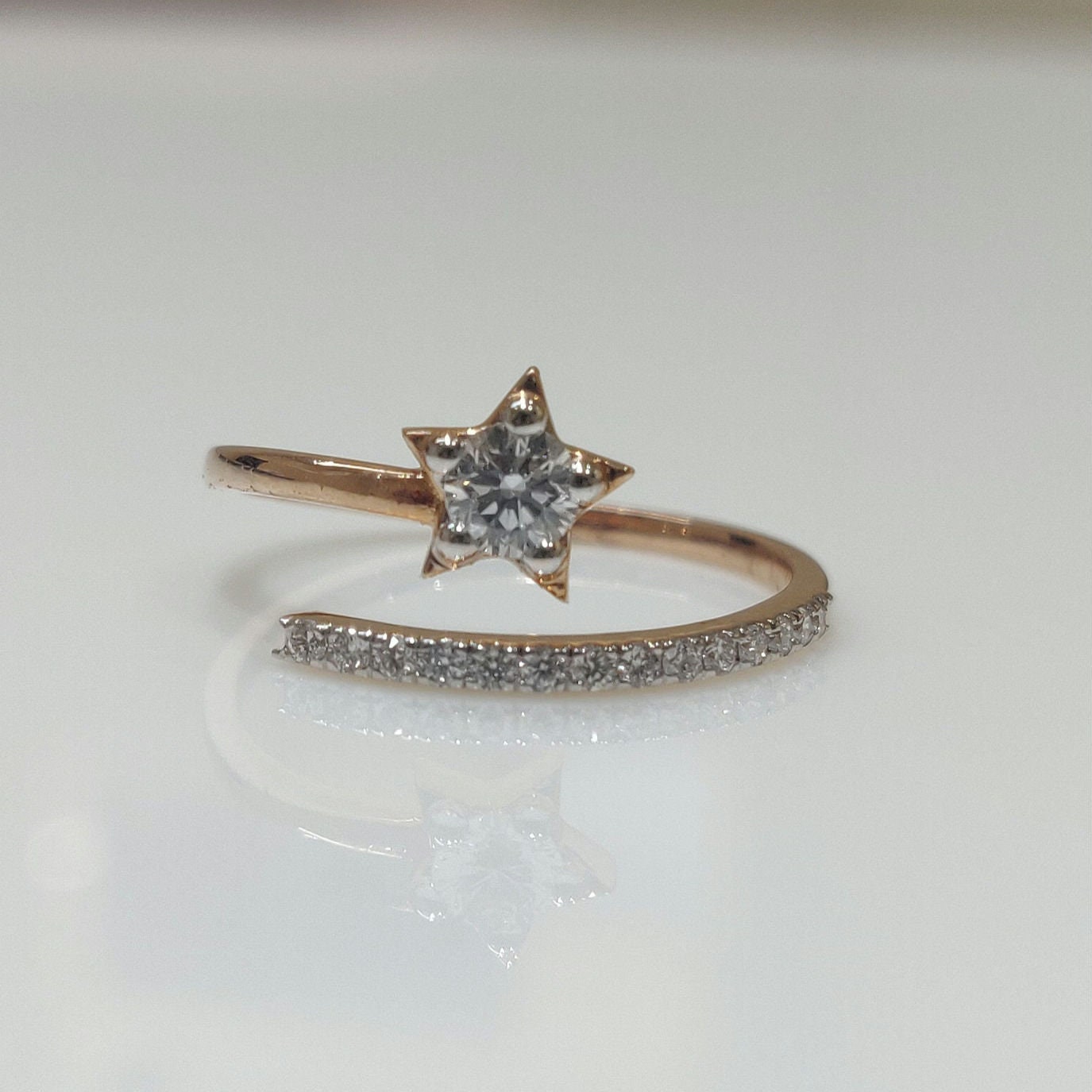 Lab Grown Diamond Star Ring | 0.20 Carat, Solid Gold Wedding Band