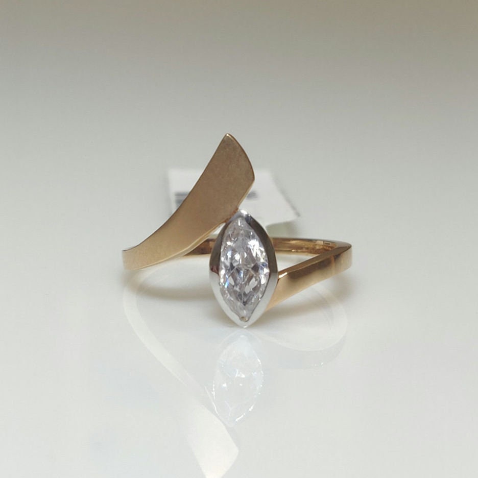 Marquise Lab Grown Diamond Engagement Ring | 14K Gold Open Design