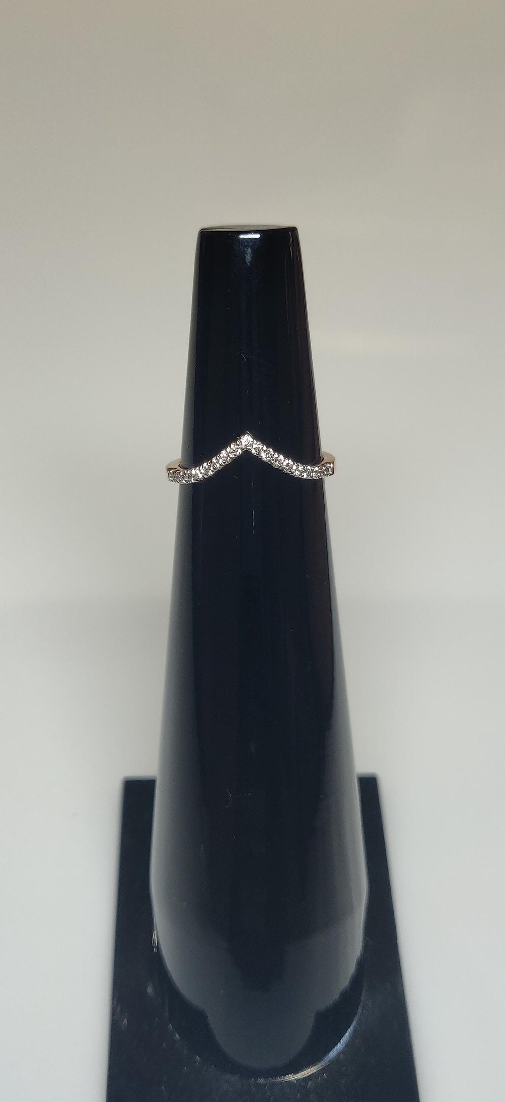 Lab Grown Diamond Pavé V Ring | 14K Gold Wedding Band