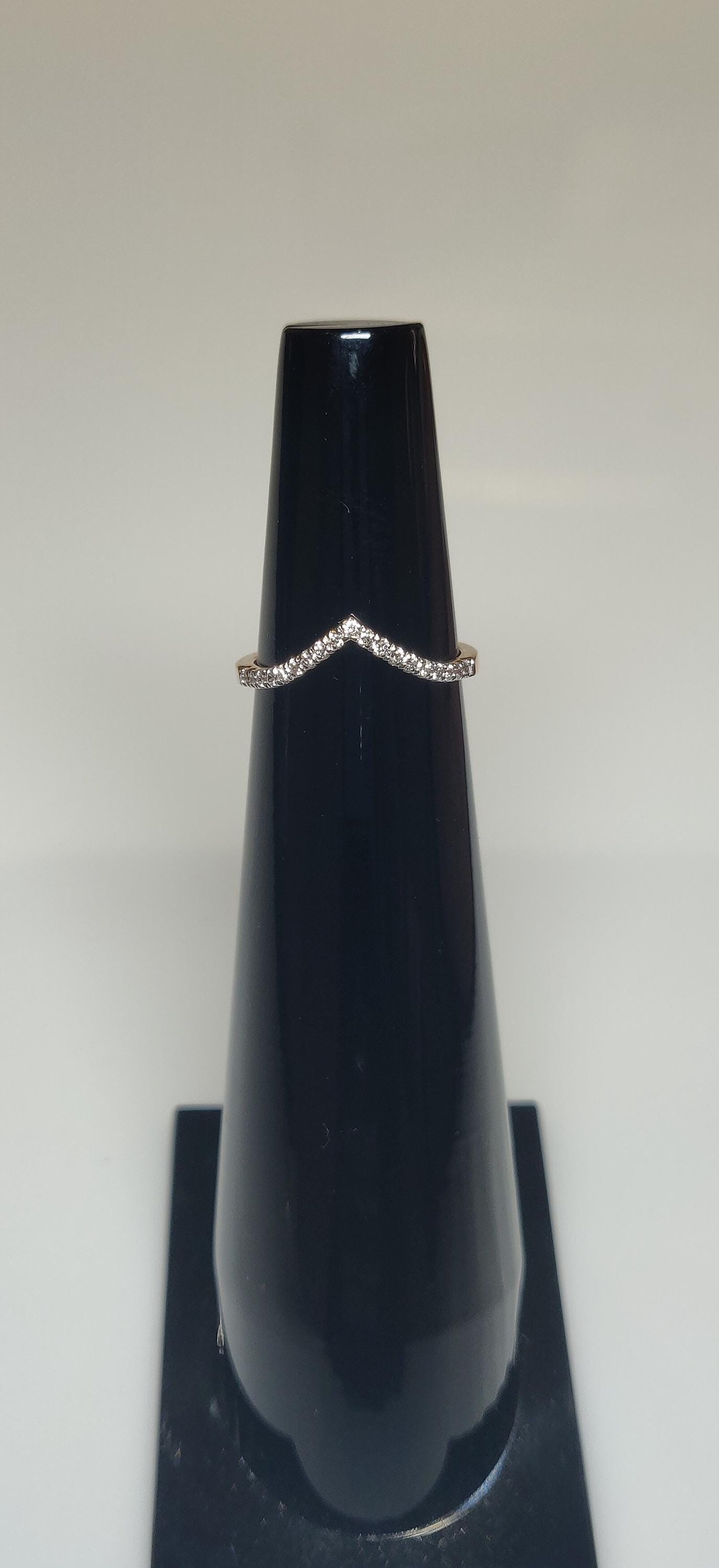 Lab Grown Diamond Pavé V Ring | 14K Gold Wedding Band