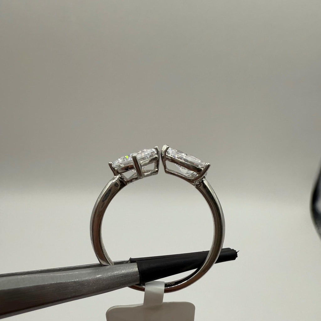 14k Gold Toi et Moi Ring: 2 Carat Lab Grown Pear & Princess Diamond