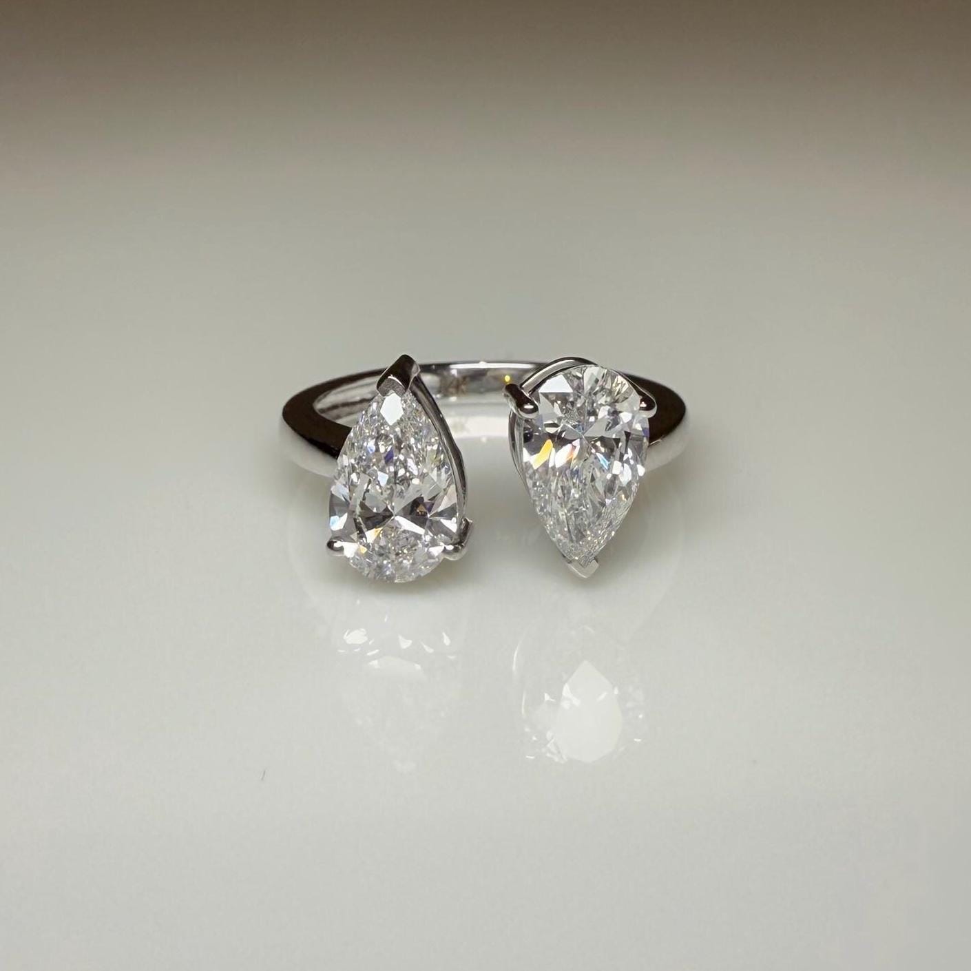 Lab Grown Diamond Toi et Moi Ring | 14K Gold Pear Cut Engagement Ring