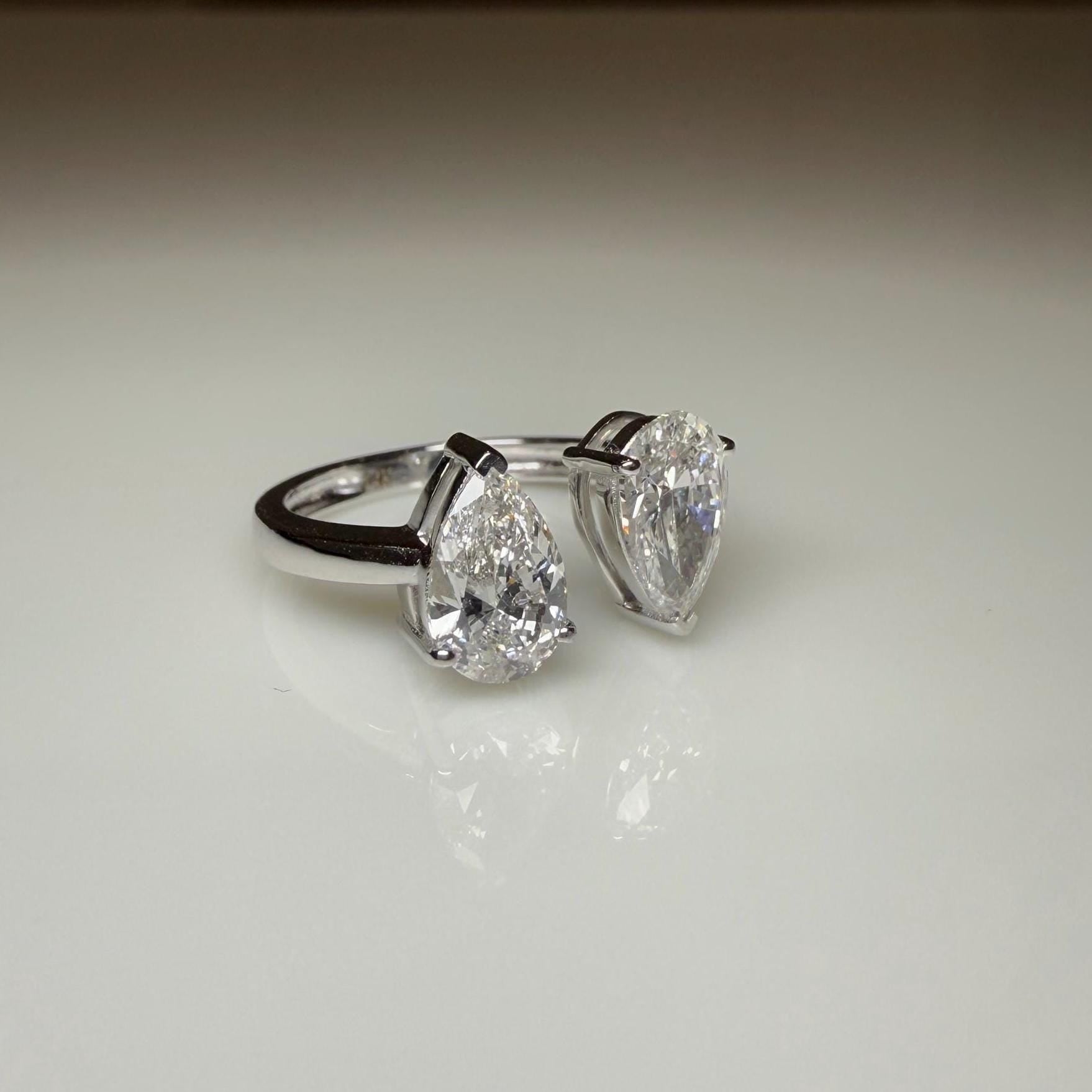 Lab Grown Diamond Toi et Moi Ring | 14K Gold Pear Cut Engagement Ring