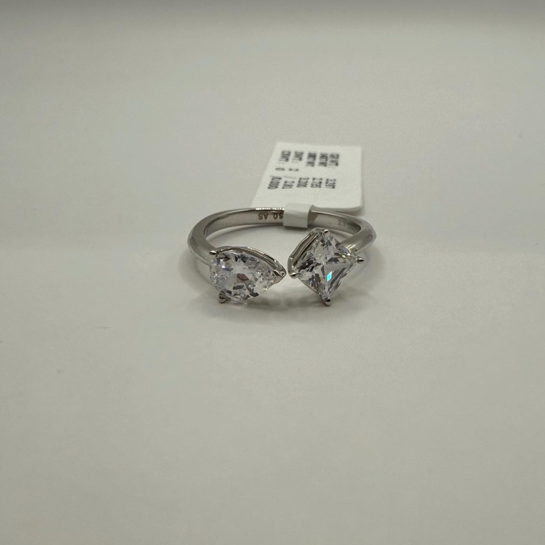 14k Gold Toi et Moi Ring: 2 Carat Lab Grown Pear & Princess Diamond