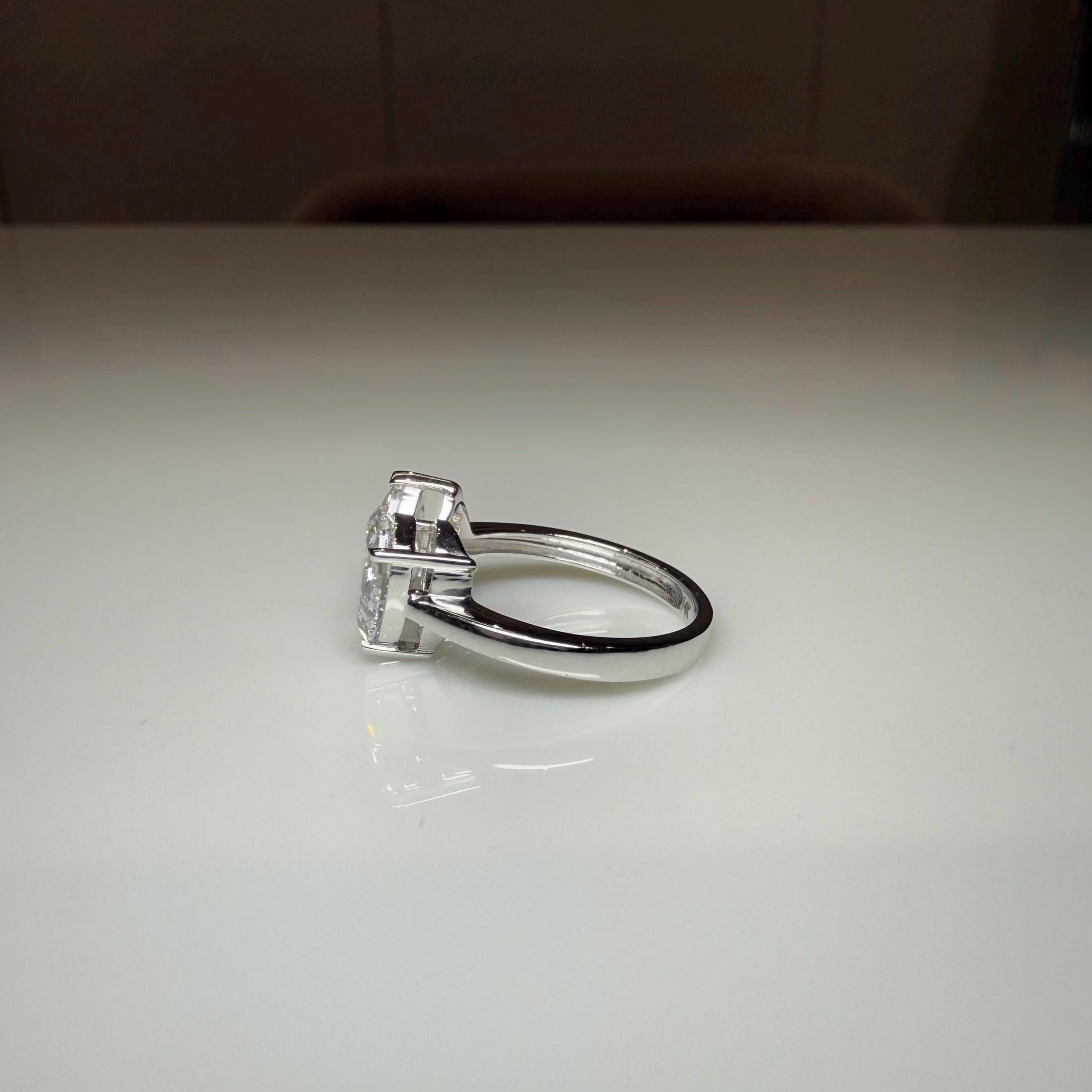 Lab Grown Diamond Toi et Moi Ring | 14K Gold Pear Cut Engagement Ring