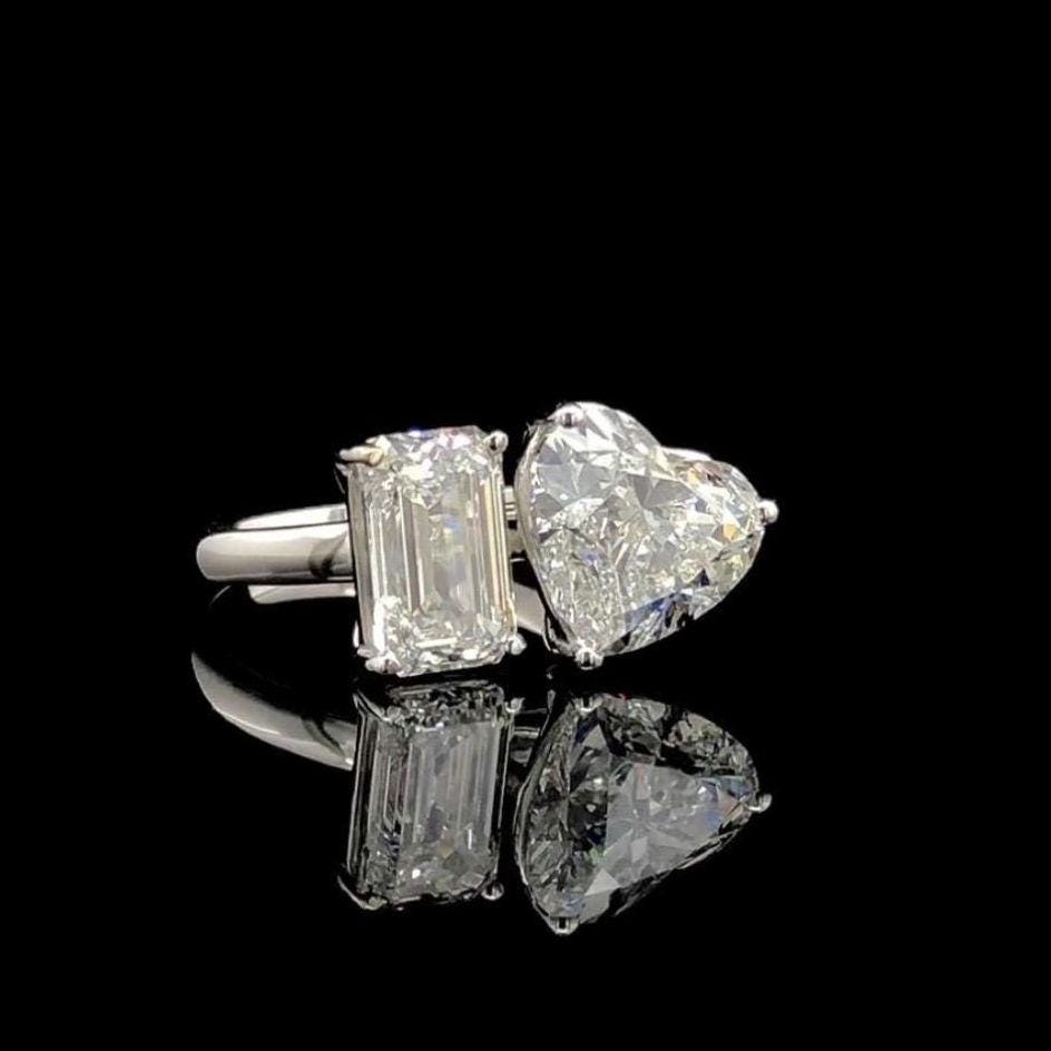 5CT Lab Grown Diamond Toi et Moi Ring: 14K Gold Heart & Emerald Cut