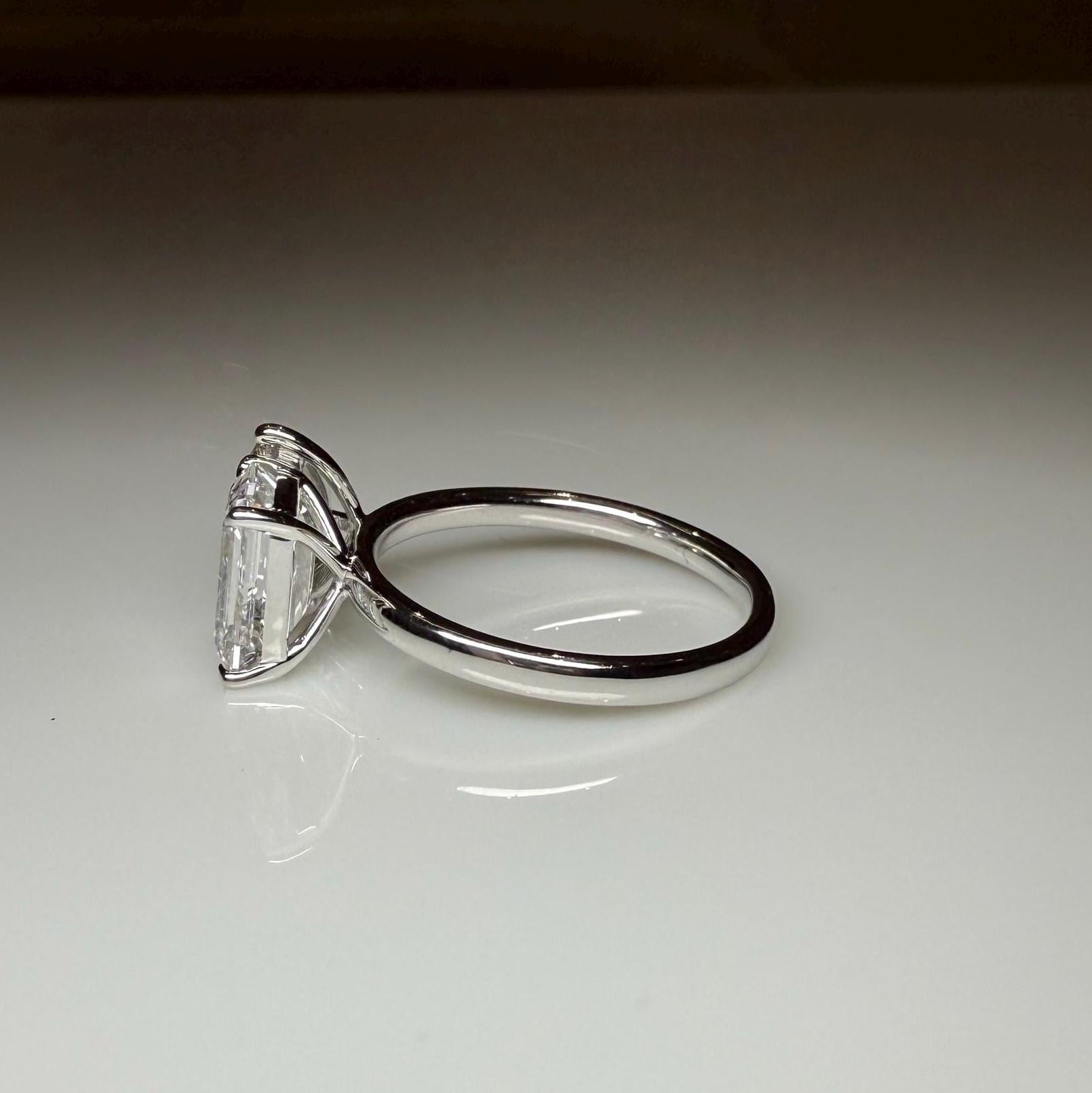 Lab Grown Diamond Toi et Moi Ring: 14K Gold Pear & Emerald Cut