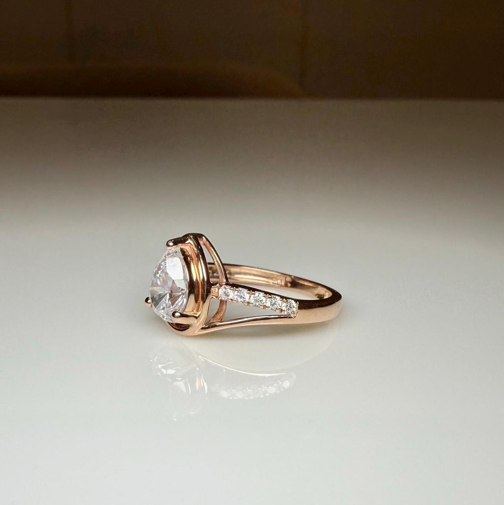 Pear Cut 1.60 CTW Lab Grown Diamond Engagement Ring: 14K Gold Split Shank
