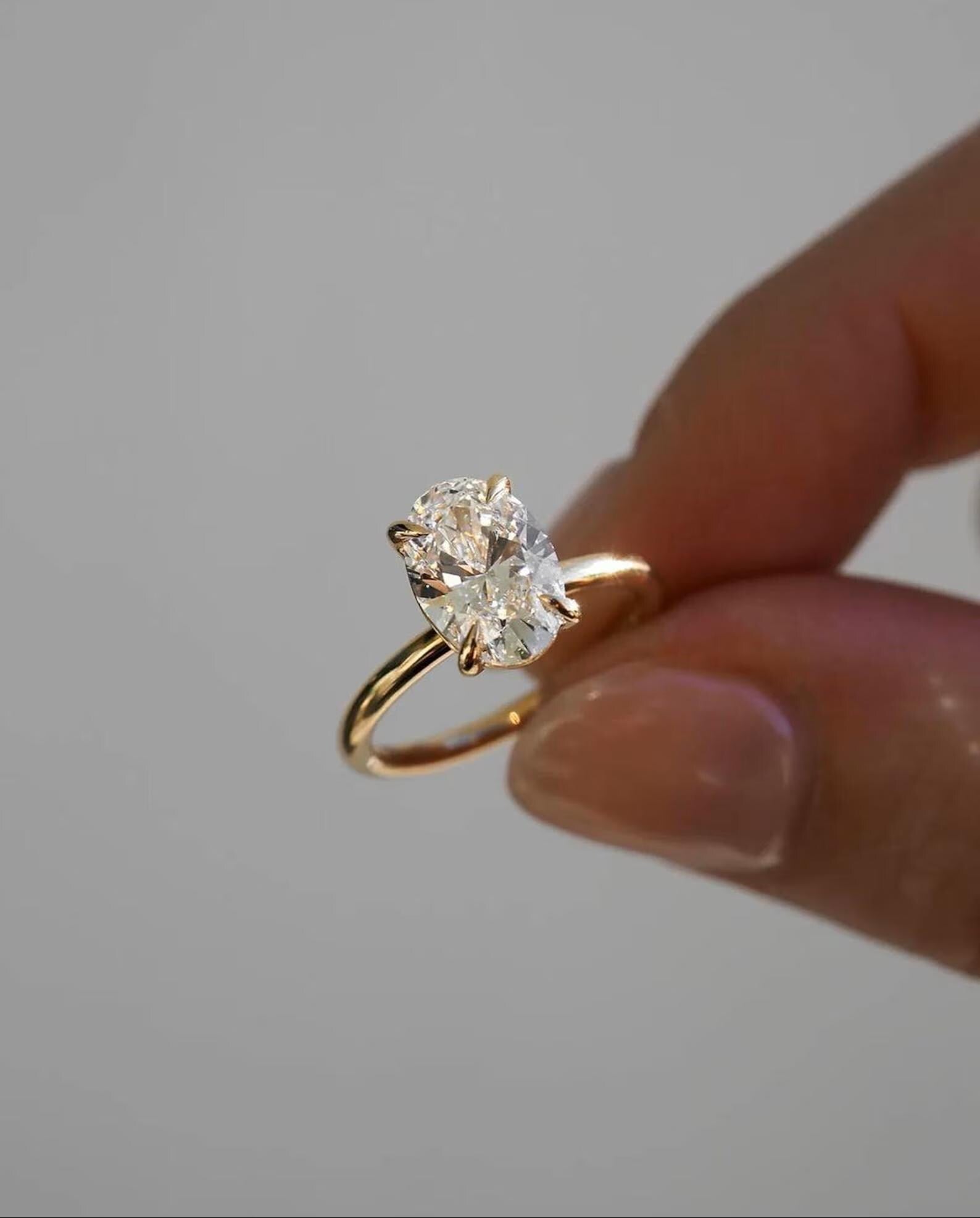 2ct Oval Lab Grown Diamond Engagement Ring | 14K Gold, IGI Certified