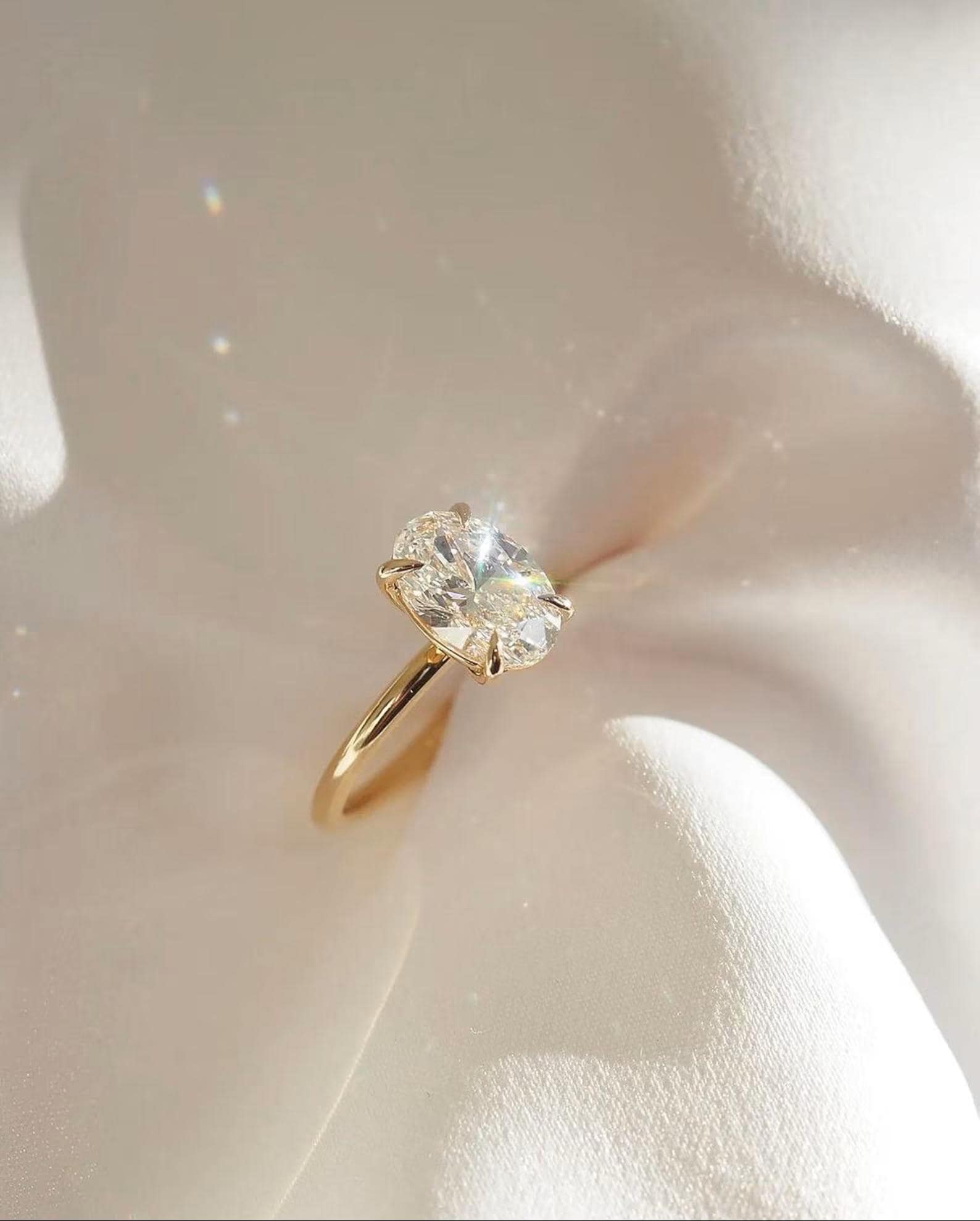 2ct Oval Lab Grown Diamond Engagement Ring | 14K Gold, IGI Certified