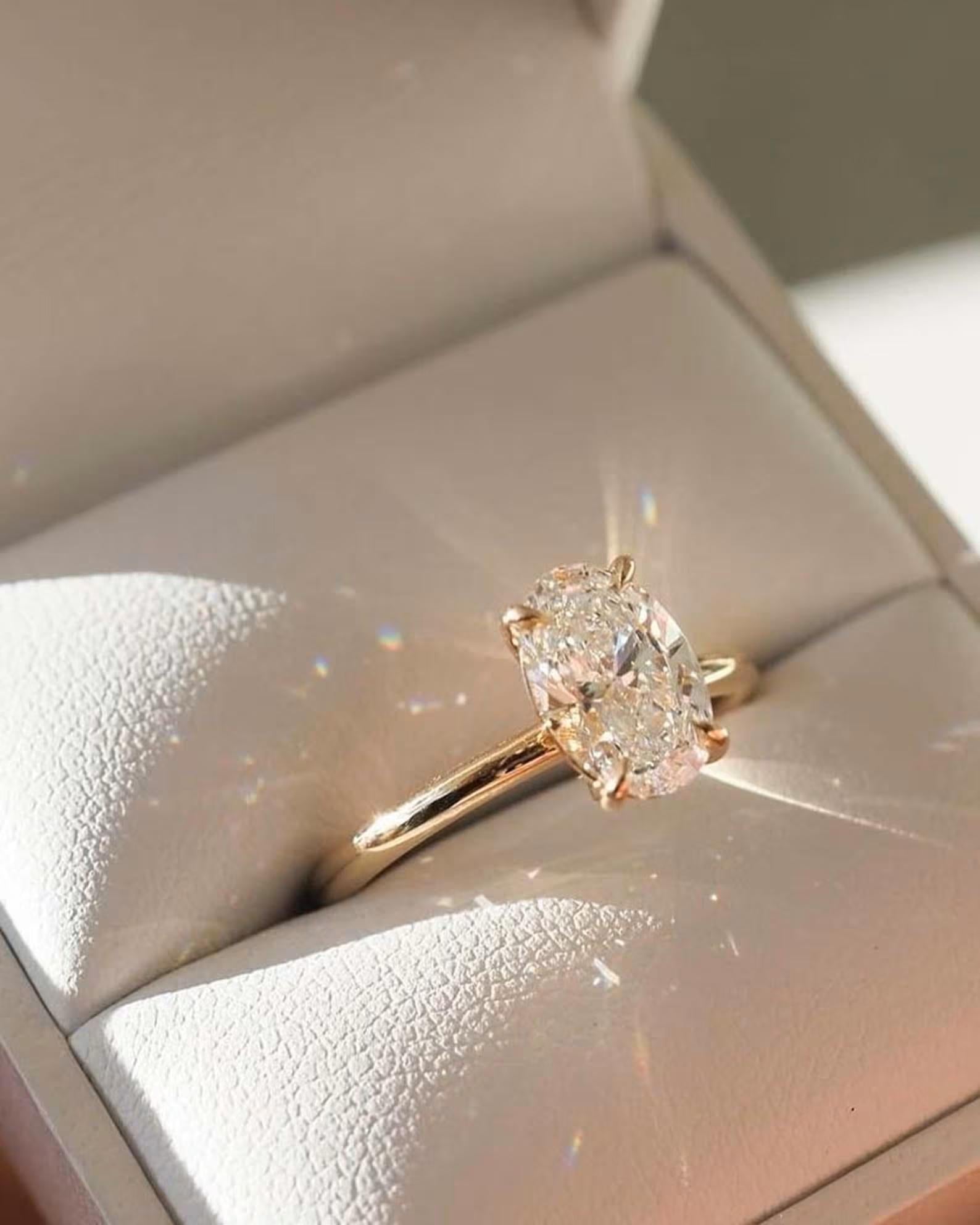 2ct Oval Lab Grown Diamond Engagement Ring | 14K Gold, IGI Certified