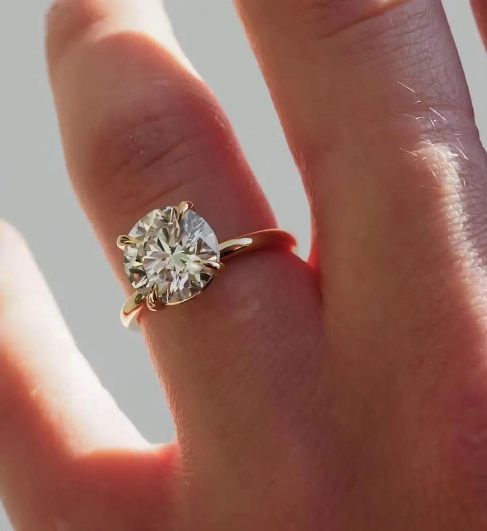 IGI Certified Lab Grown Diamond Engagement Ring | 14K Gold Solitaire