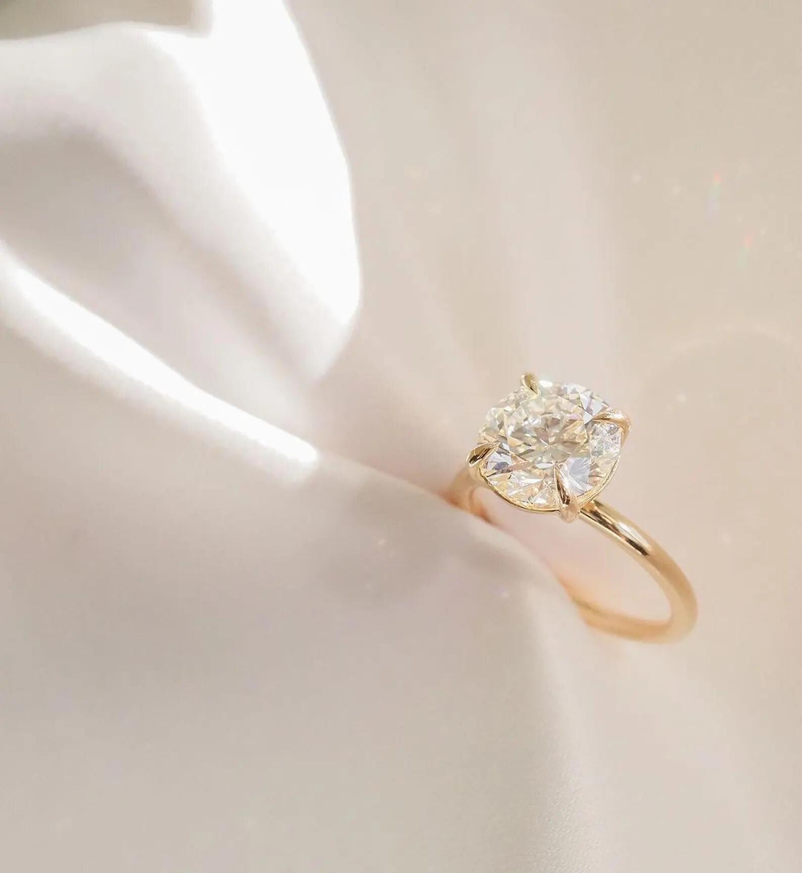 IGI Certified Lab Grown Diamond Engagement Ring | 14K Gold Solitaire