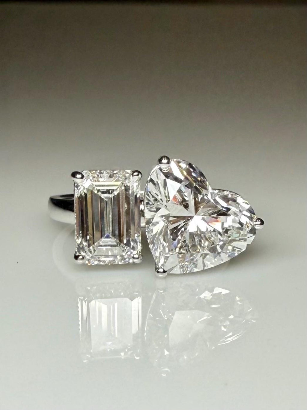 6CT Lab Grown Diamond Toi et Moi Ring: 14K Gold Heart & Emerald Cut