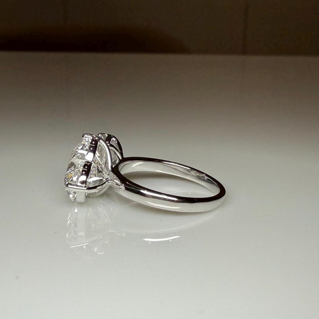 6CT Lab Grown Diamond Toi et Moi Ring: 14K Gold Heart & Emerald Cut