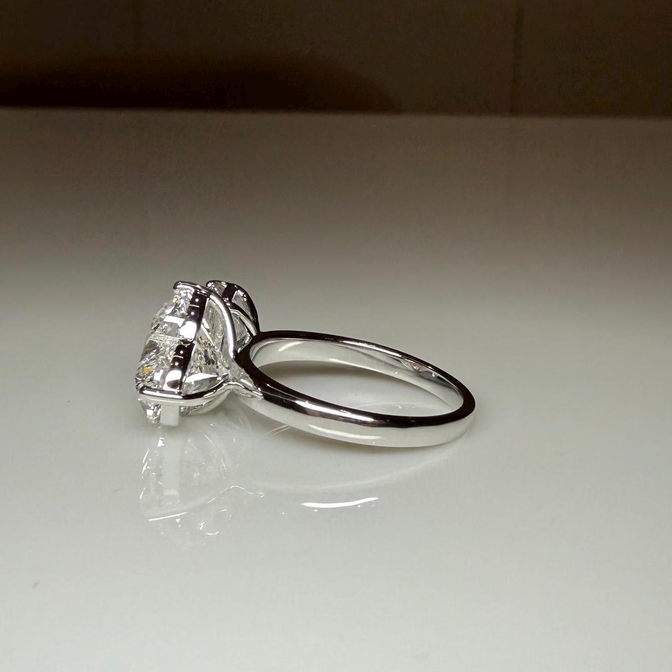 6CT Lab Grown Diamond Toi et Moi Ring: 14K Gold Heart & Emerald Cut