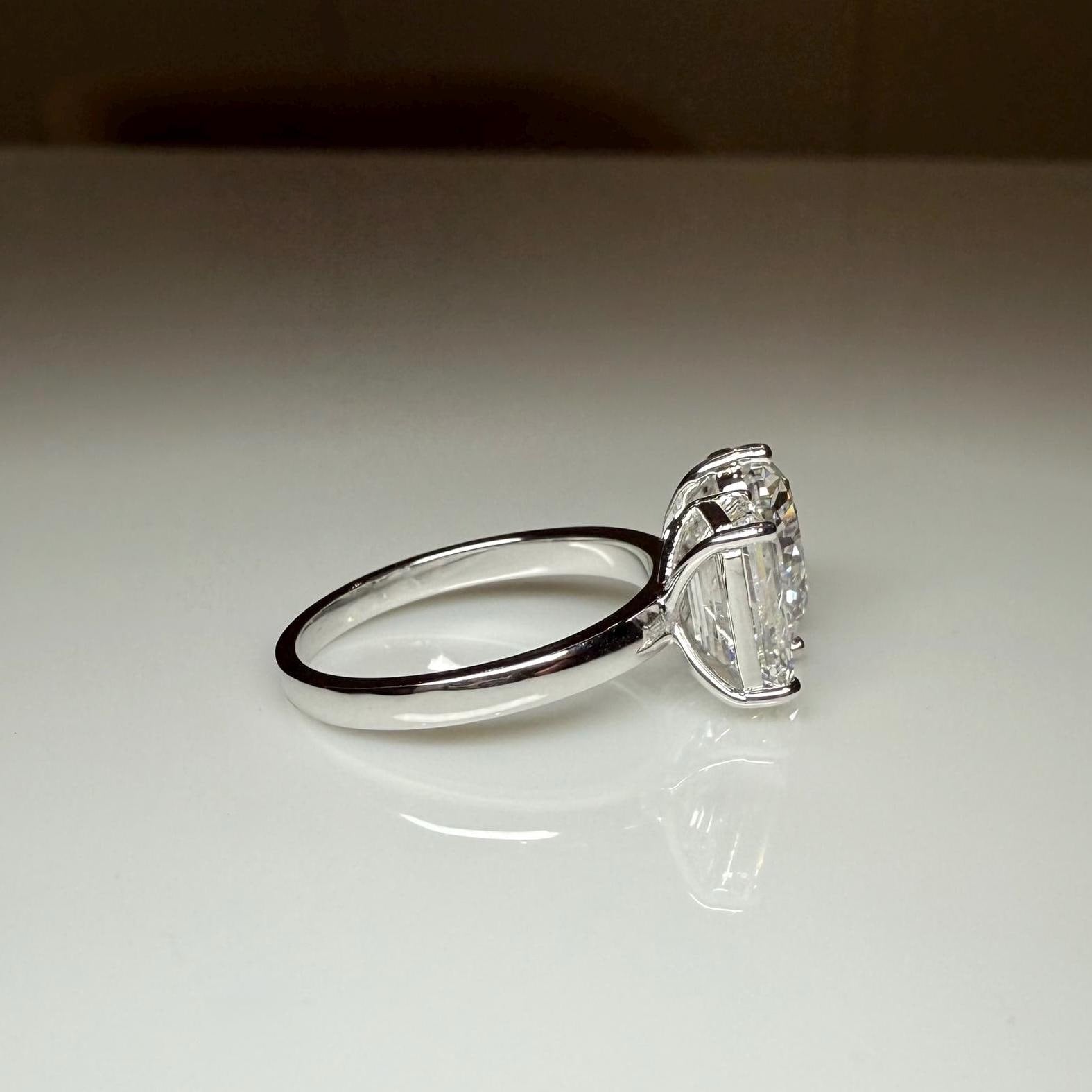 6CT Lab Grown Diamond Toi et Moi Ring: 14K Gold Heart & Emerald Cut