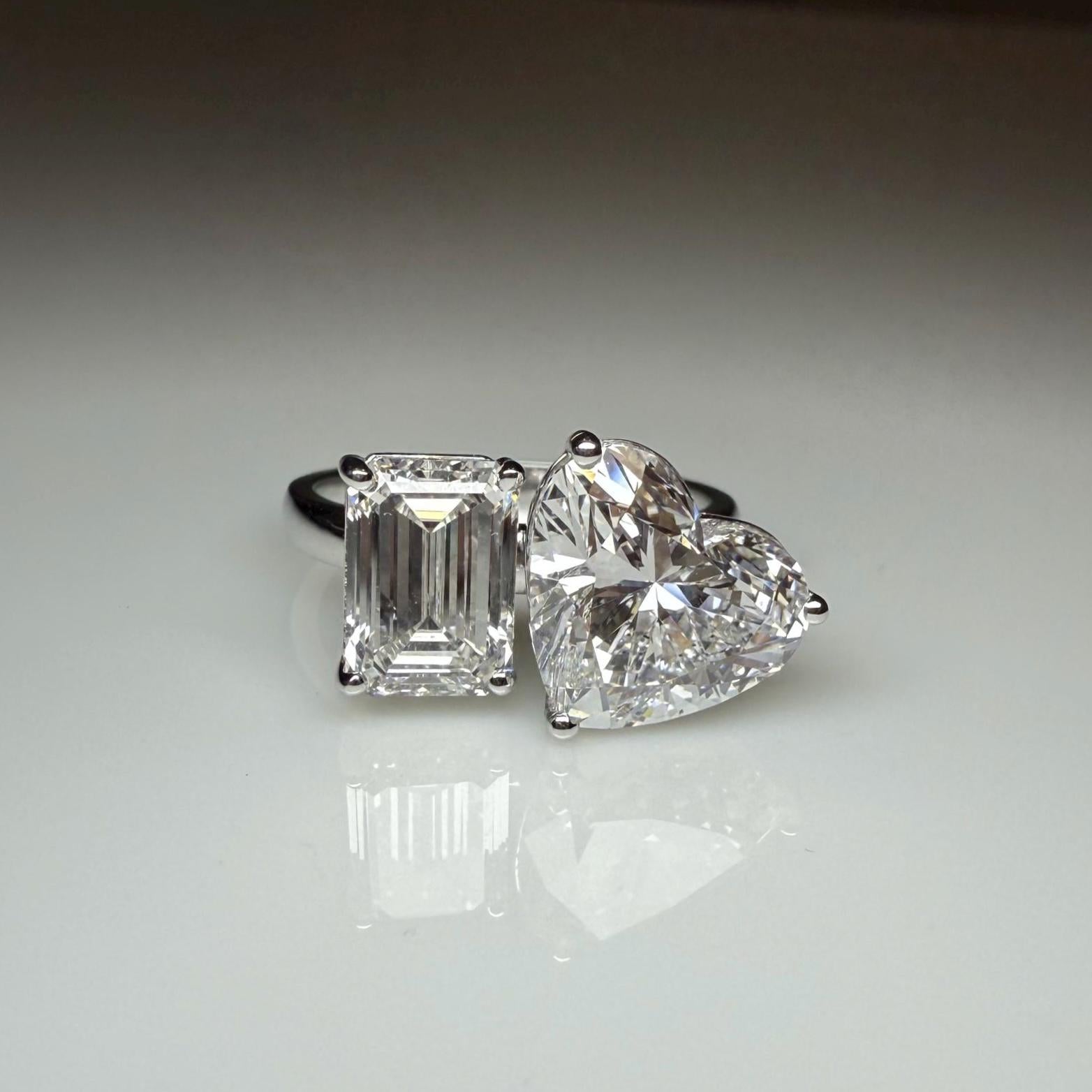 6CT Lab Grown Diamond Toi et Moi Ring: 14K Gold Heart & Emerald Cut