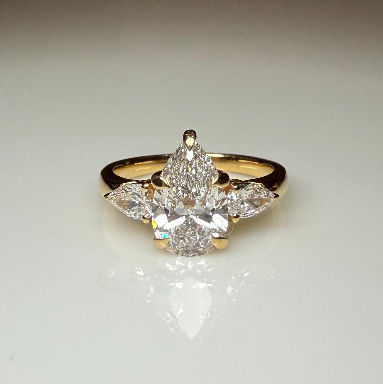 Pear Cut IGI Lab Grown Diamond Ring | 14K Gold Three Stone Engagement