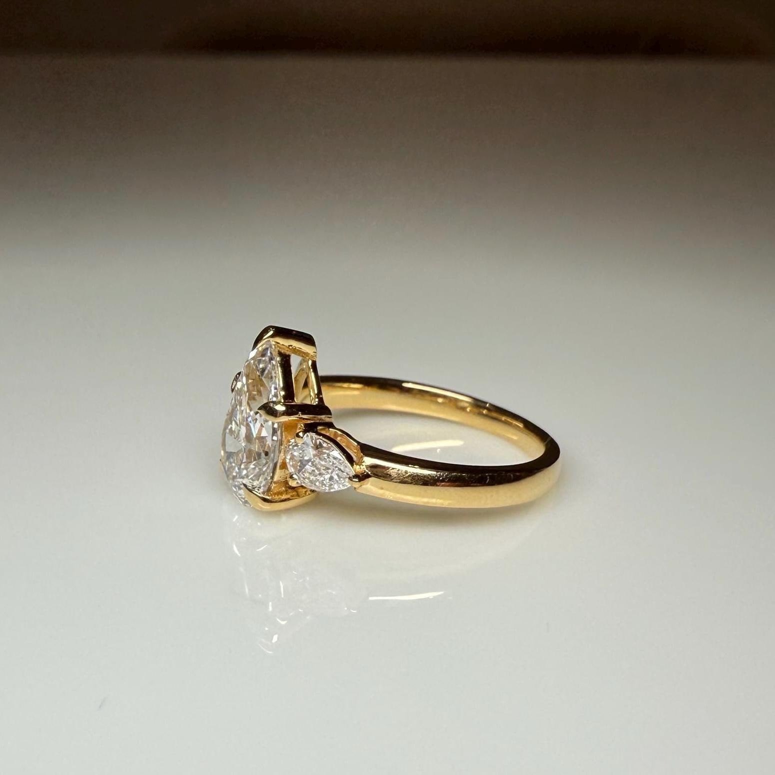 Pear Cut IGI Lab Grown Diamond Ring | 14K Gold Three Stone Engagement