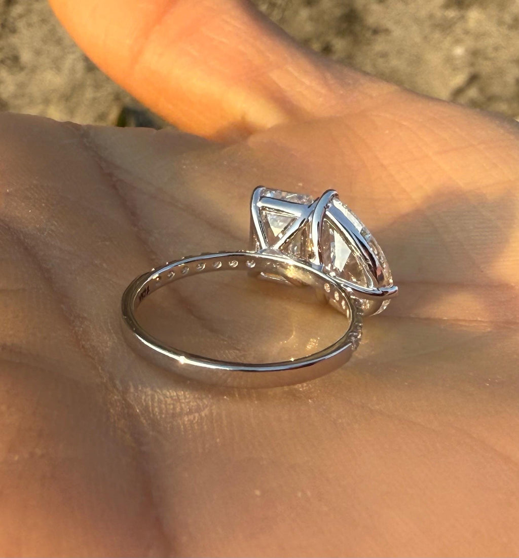 Lab Grown Diamond Toi et Moi Ring | 14K Gold Pear & Emerald Cut