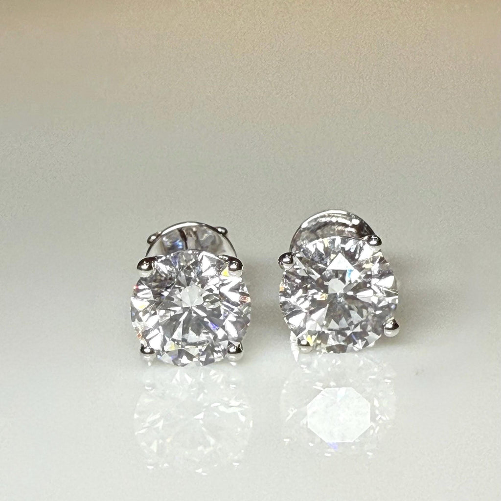 IGI Certified Lab Grown Diamond Stud Earrings: 14K Gold E/VS