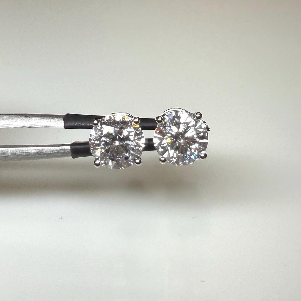 IGI Certified Lab Grown Diamond Stud Earrings: 14K Gold E/VS