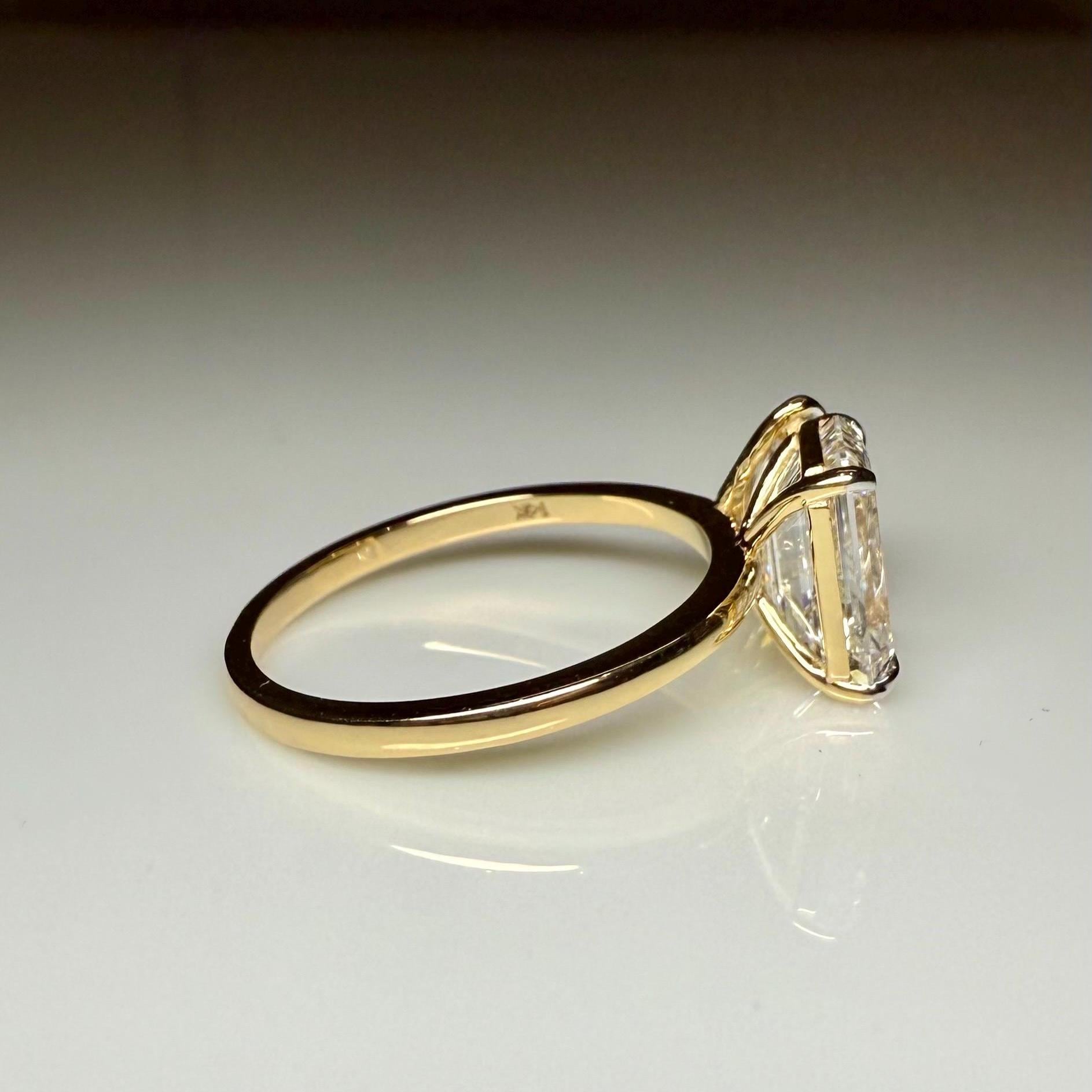 Lab Grown Diamond Toi et Moi Ring | Emerald Pear Cut 14K Gold Engagement