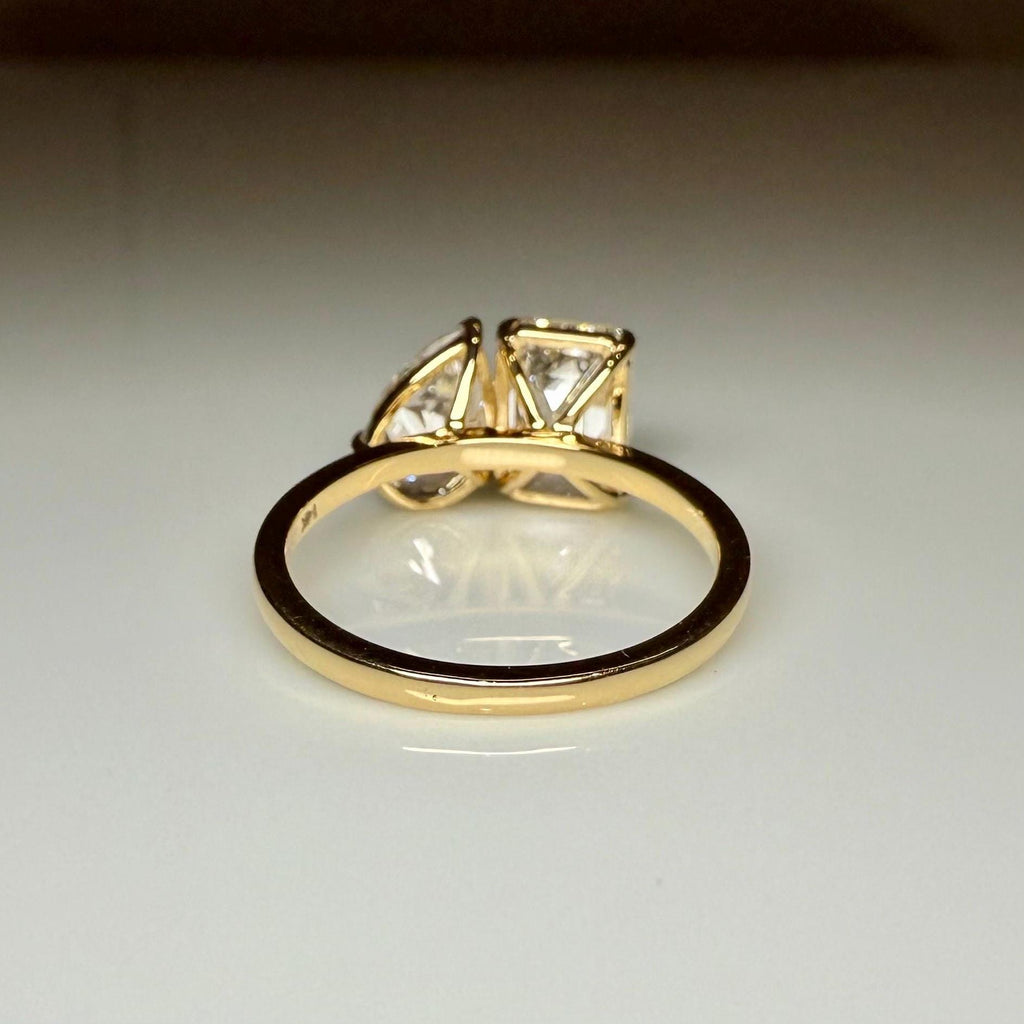 Lab Grown Diamond Toi et Moi Ring | Emerald Pear Cut 14K Gold Engagement