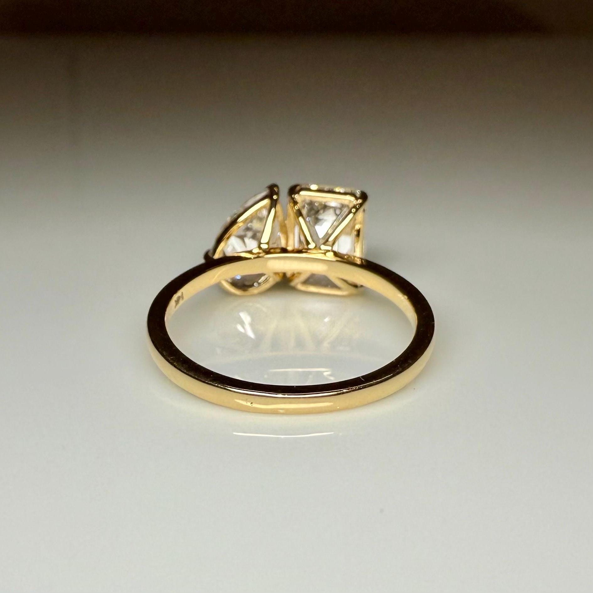 Lab Grown Diamond Toi et Moi Ring | Emerald Pear Cut 14K Gold Engagement