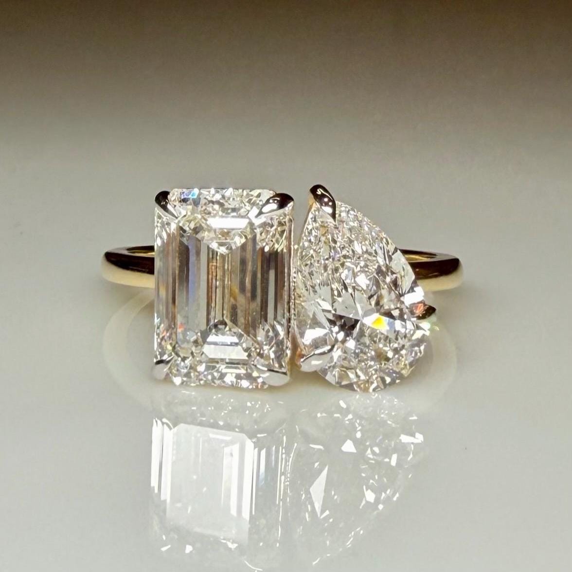 Lab Grown Diamond Toi et Moi Ring | Emerald Pear Cut 14K Gold Engagement