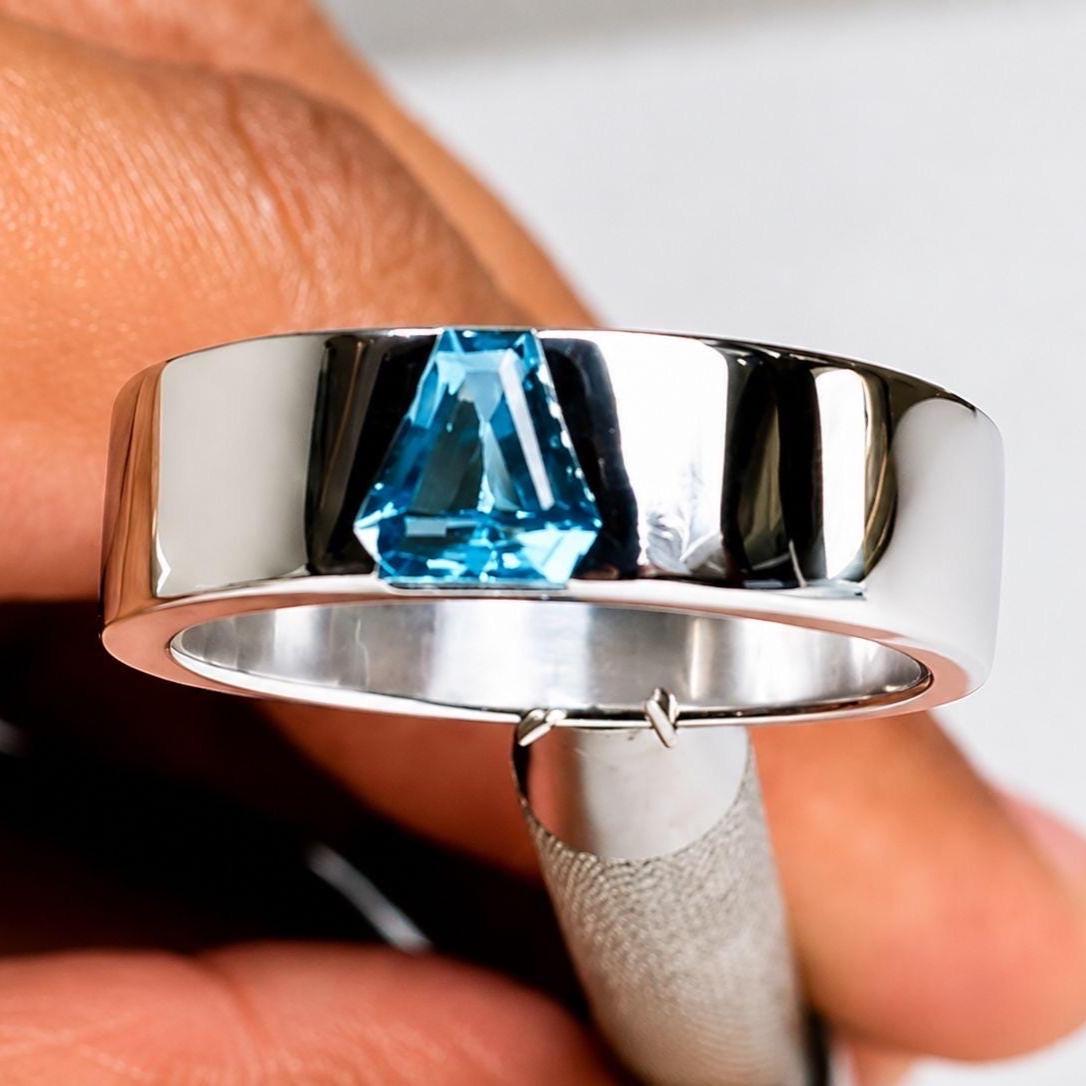 Vivid Blue Trillion Lab Diamond Ring | 14K Solid Gold Men's Engagement Ring