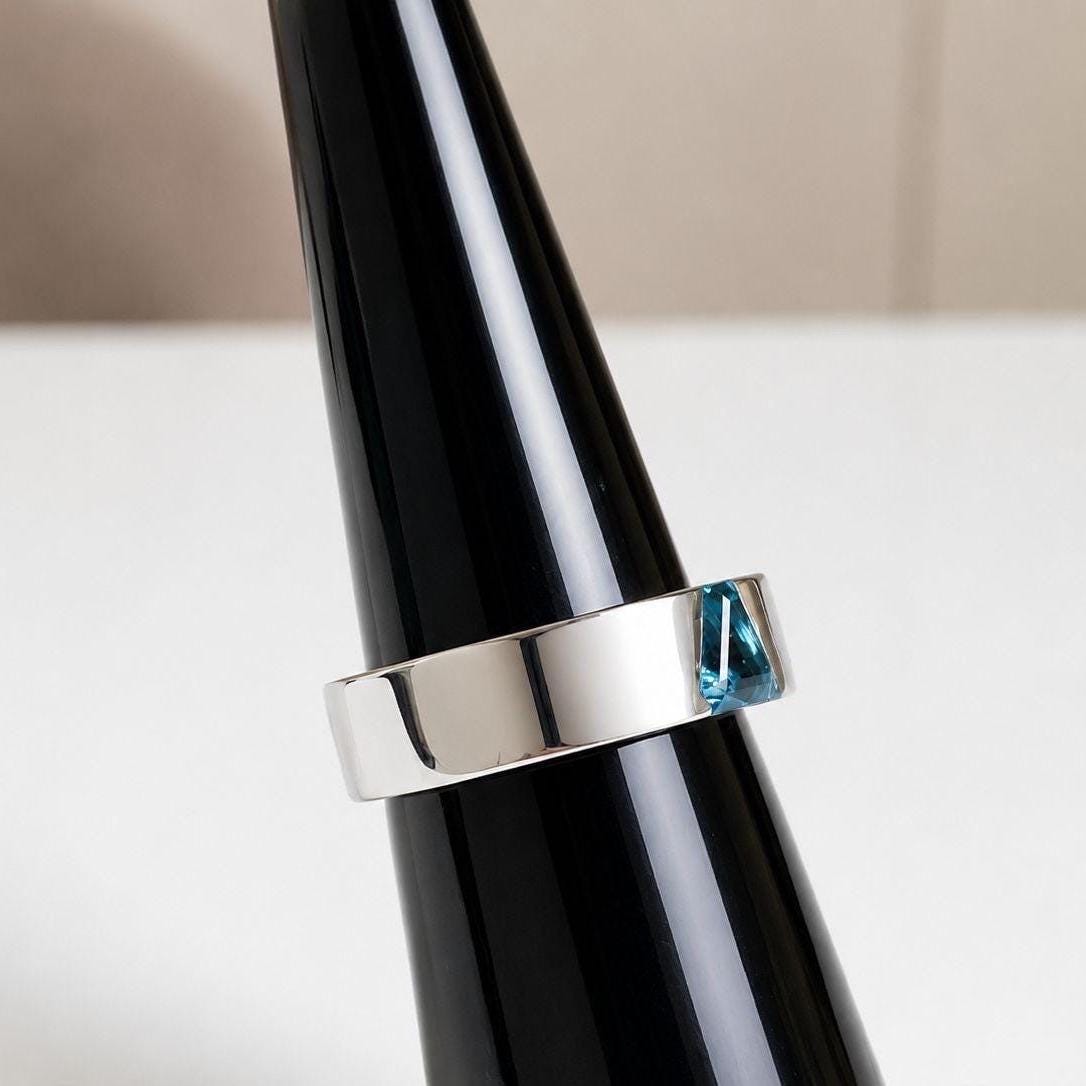 Vivid Blue Trillion Lab Diamond Ring | 14K Solid Gold Men's Engagement Ring