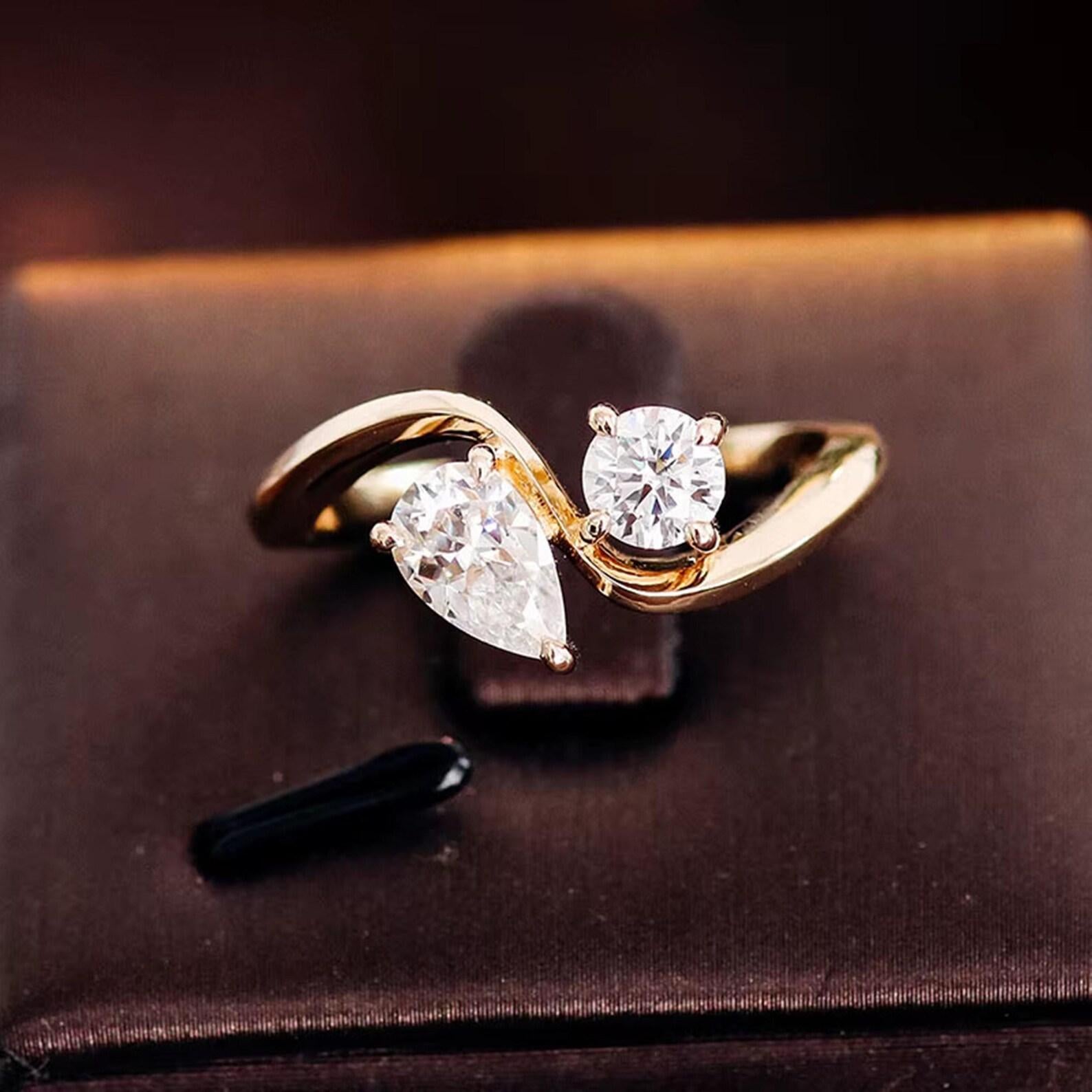 Toi et Moi Lab Grown Diamond Engagement Ring | Pear & Round 14K Gold