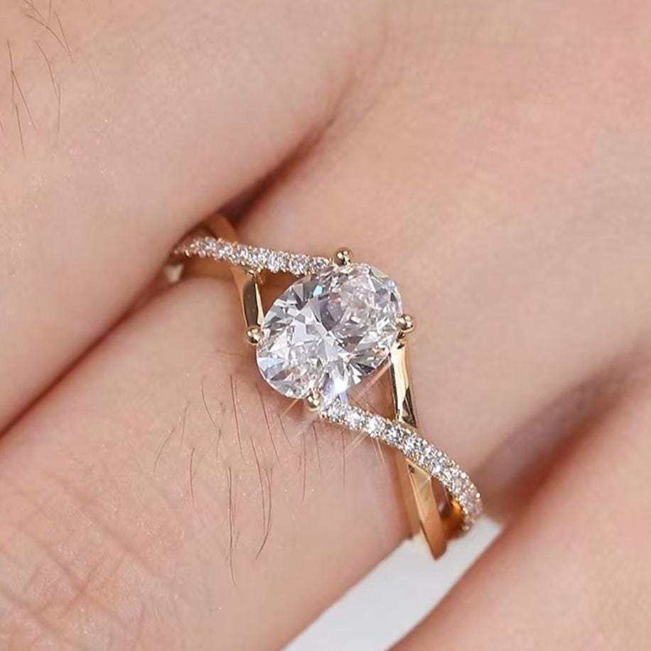 Oval Lab Grown Diamond Engagement Ring | 14K Split Shank Gold (IGI Certified)