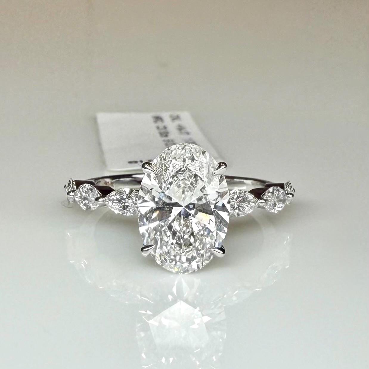 Oval Lab Grown Diamond Engagement Ring | Marquise Side Stones, 14K Gold