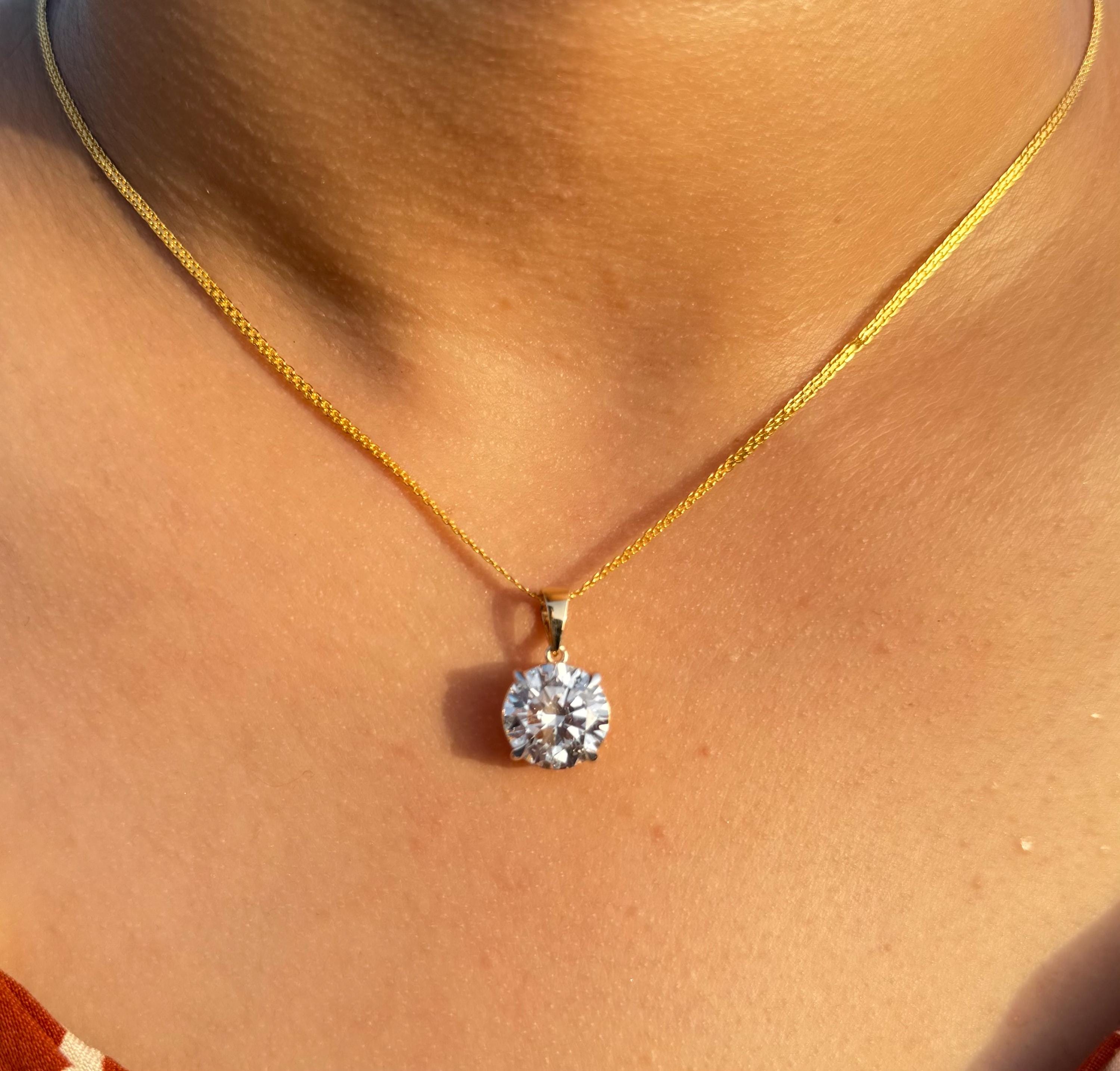5CT Round Lab Grown Diamond Solitaire Pendant | 14K Solid Gold IGI Certified E VS