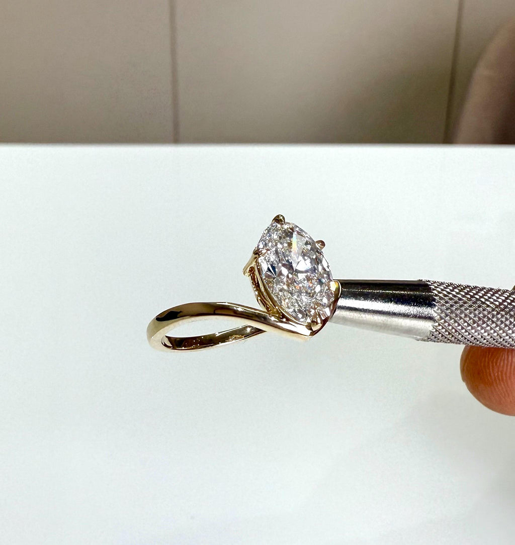 2CT Oval Lab Grown Diamond Engagement Ring | 14K Solid Gold V-Shank Solitaire | IGI Certified
