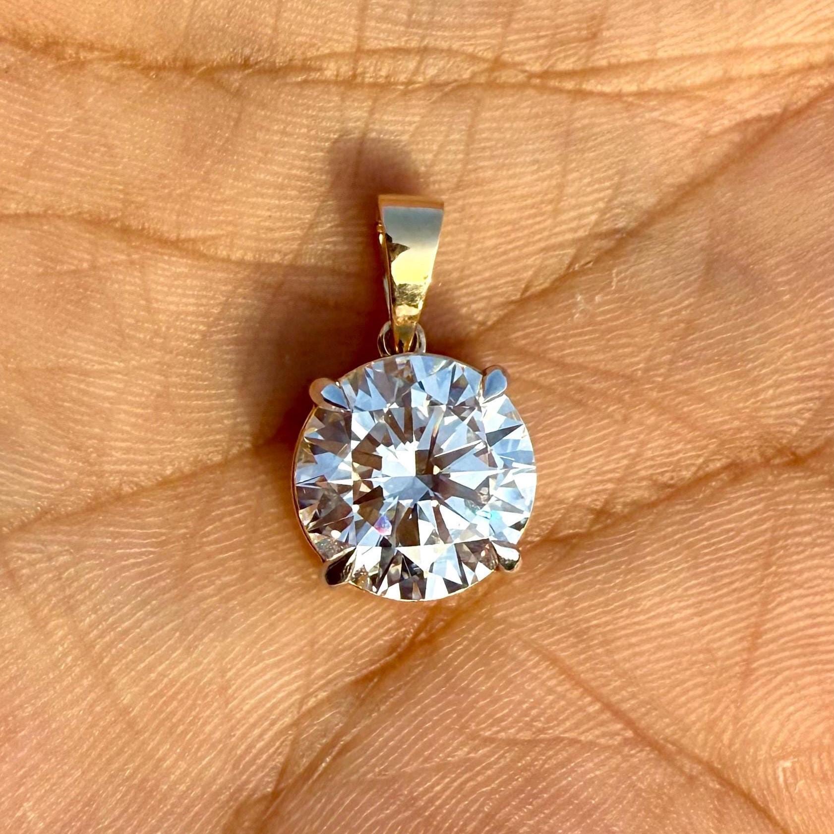 5CT Round Lab Grown Diamond Solitaire Pendant | 14K Solid Gold IGI Certified E VS
